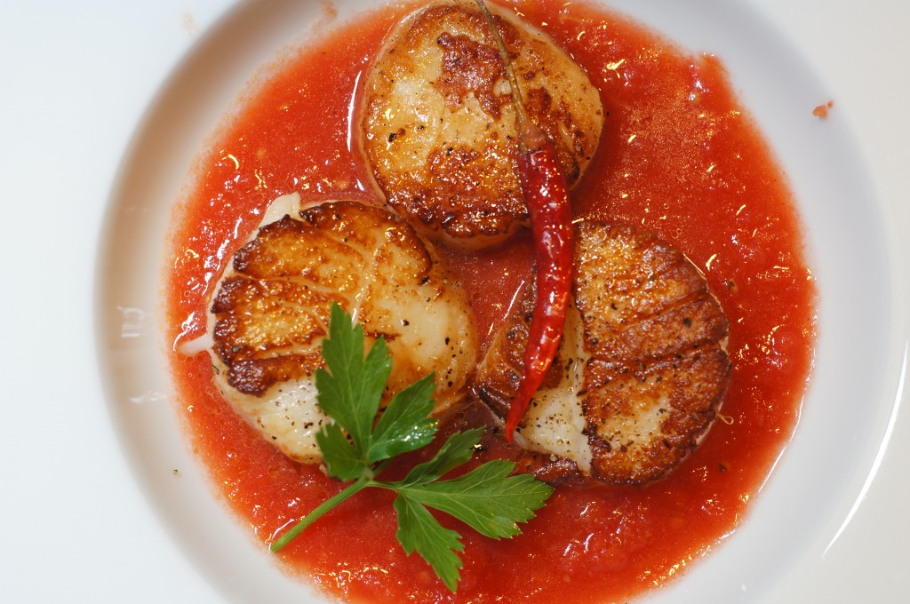 Scallops in Tomato/Lime Sauce
